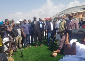 Ligue Pro de Guinée : trois terrains du pays à gazons synthétiques, c’est un geste de la Fondation KPC pour l’humanitaire