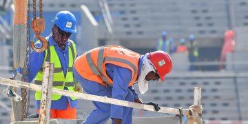 Football : selon « The Guardian », 6 500 ouvriers sont morts sur les chantiers du Mondial 2022
