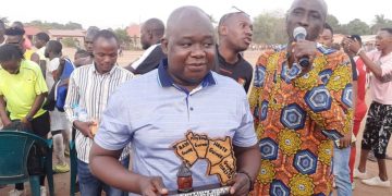 Football Kindia/ Finale du tournoi inter-district Moussa Campos Soumah recompensé