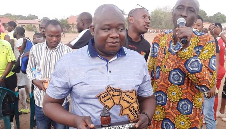 Football Kindia/ Finale du tournoi inter-district Moussa Campos Soumah recompensé