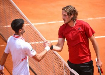 C’est la folie à Roland-Garros : Novak Djokovic renverse Stefanos Tsitsipas en 5 sets et est le nouveau roi de la terre battue !
