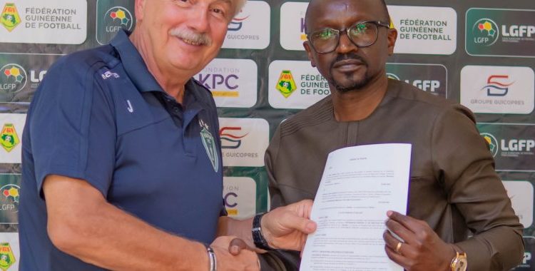 Ligue 1 Guicopres: L’aventure entre le Hafia Football Club et le coach Casimir JAGIELLO continue
