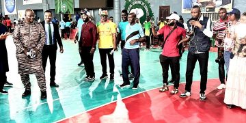 Handball: Le Ministre des Sports Keamou Bogola  Haba préside le coup d&rsquo;envoi du championnat 2025