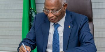 CAN 2032 ET 2036 : LE PREMIER MINISTRE SIGNE OFFICIELLEMENT LA CANDIDATURE DE LA GUINÉE